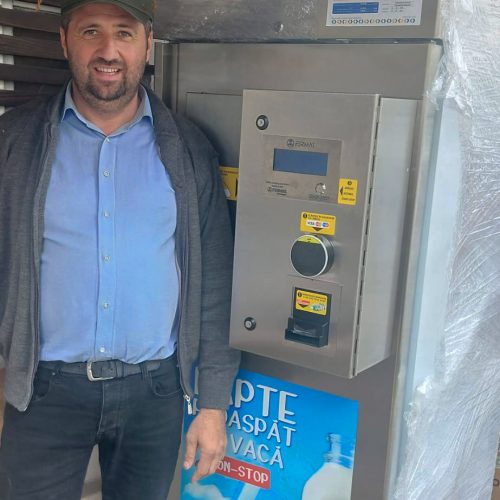 Un pas înainte pentru Gospodăria Moților: Lapte proaspăt, direct din automat!